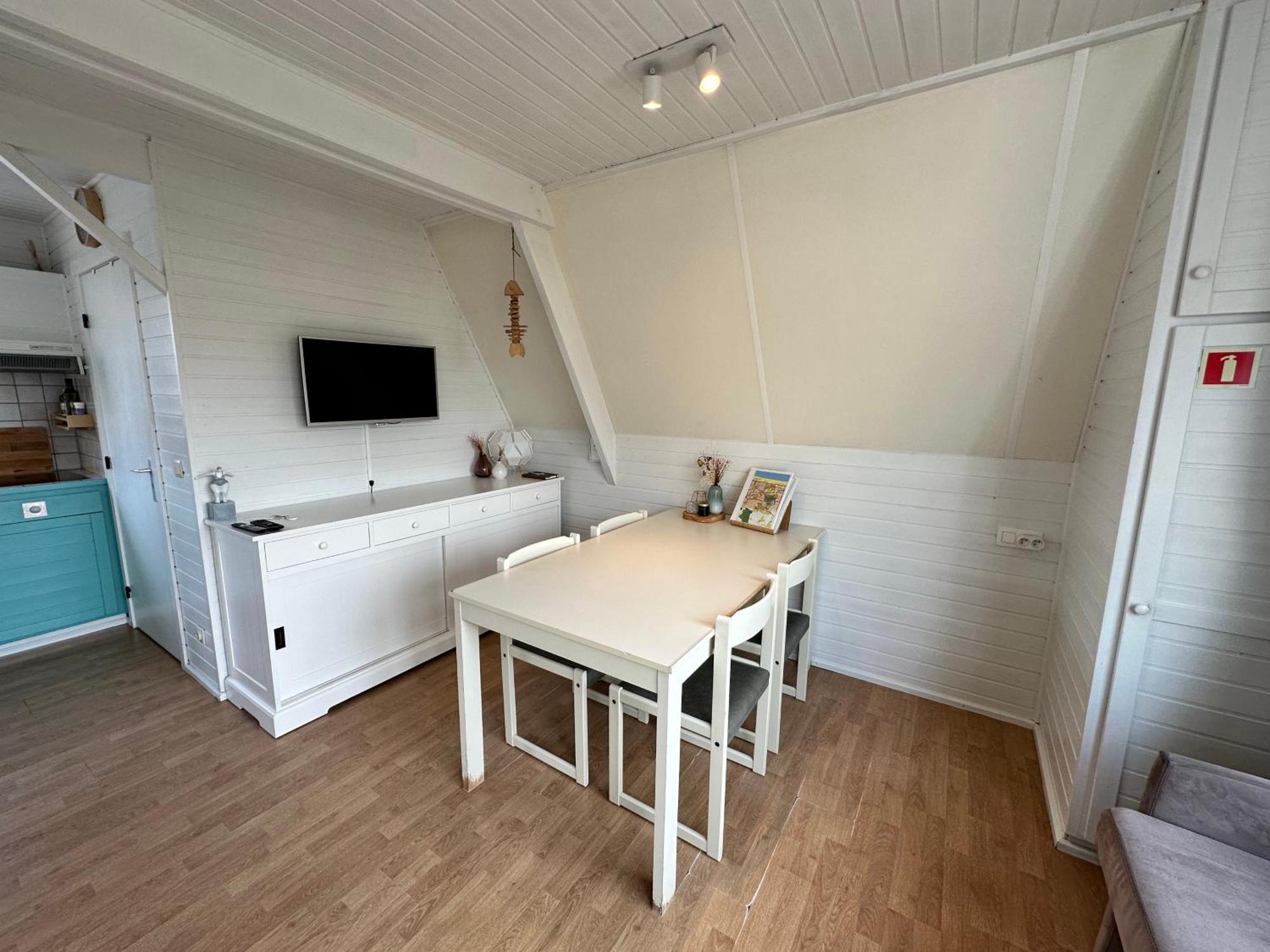 Gezellige Chalet In Nieuwpoort - Opkuis Inbegrepen In De Prijs أوستدوينكيرك المظهر الخارجي الصورة