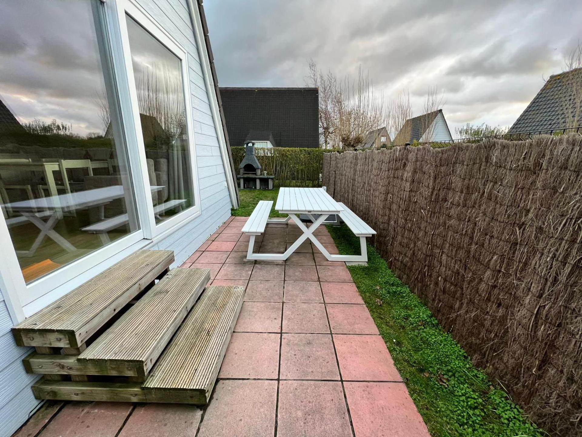 Gezellige Chalet In Nieuwpoort - Opkuis Inbegrepen In De Prijs أوستدوينكيرك المظهر الخارجي الصورة