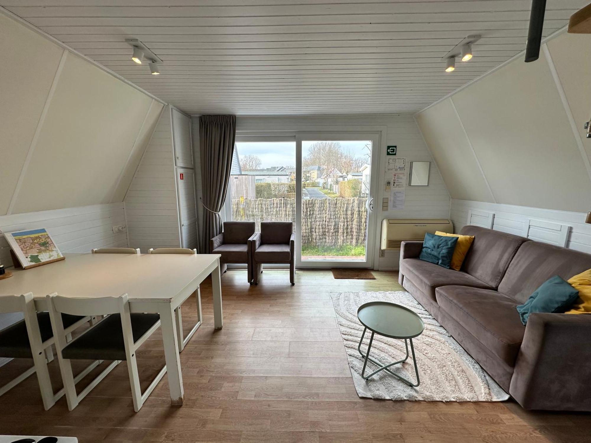 Gezellige Chalet In Nieuwpoort - Opkuis Inbegrepen In De Prijs أوستدوينكيرك المظهر الخارجي الصورة